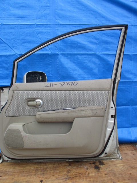Used Nissan Tiida WINDOWS MASTER CONTROL SWITCH